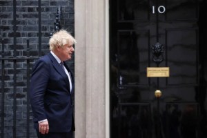 Policía de Londres multó a 20 asistentes a las fiestas de Boris Johnson en plena pandemia