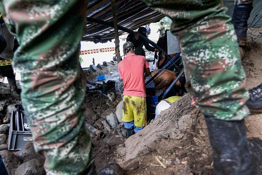 Explosión en una mina colombiana ha dejado al menos 10 muertos