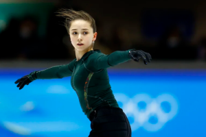 Patinadora Kamila Valieva podría perder la medalla de oro en los JJOO de Invierno tras haber dado positivo en dopaje