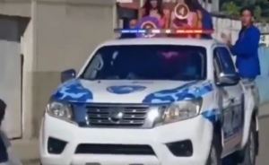 Mientras la delincuencia crece, PoliMiranda usa sus patrullas para las reinas del carnaval (Video)