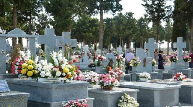 Roban las cabezas de dos cuerpos en un cementerio de Australia e investigan si se las llevaron para un ritual satánico