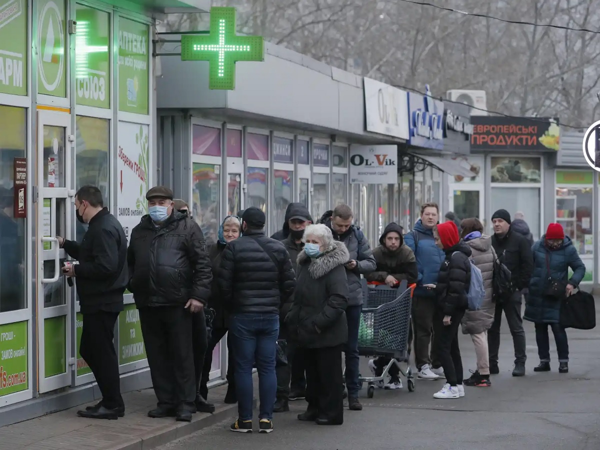 Ciudadanos en Moscú se mantienen en conmoción, horror y desconcierto