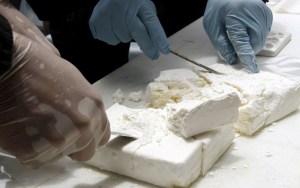 “Toma poquita cocaína”: La polémica que desataron los “consejos” de un municipio en Argentina para las drogas