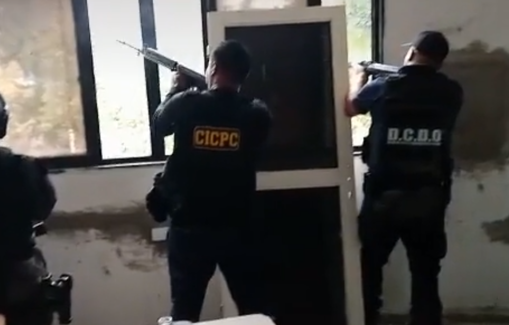 Video: La arremetida de las comisiones policiales contra bandas criminales en Las Tejerías