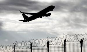 EEUU prohibirá aviones rusos en su espacio aéreo, según medios