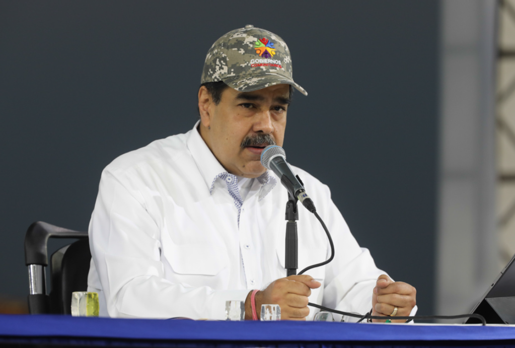 Red Fashion: La gorrita endógena de Maduro le tapa las canas pero no su “cara ‘e tablismo”
