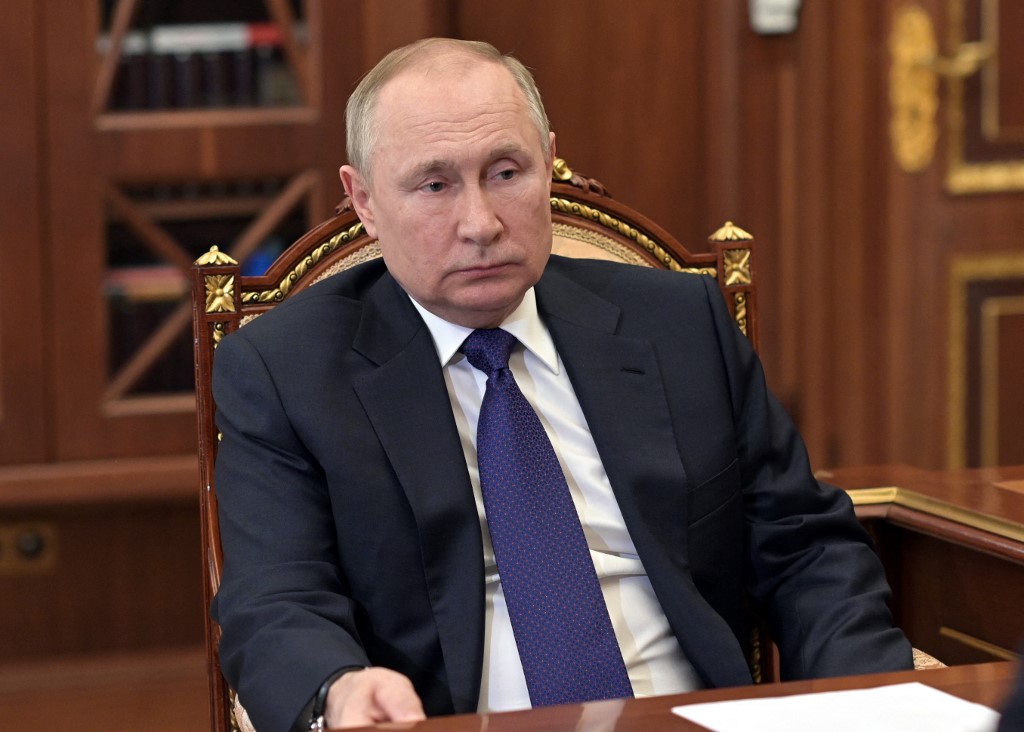 Hinchado y desquiciado: Cinco pistas de que Putin podría estar gravemente enfermo