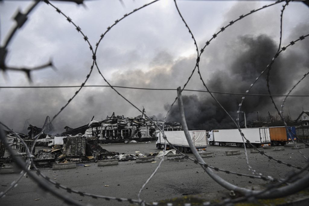 Kiev vuelve hoy a imponer el toque de queda ante los ataques rusos