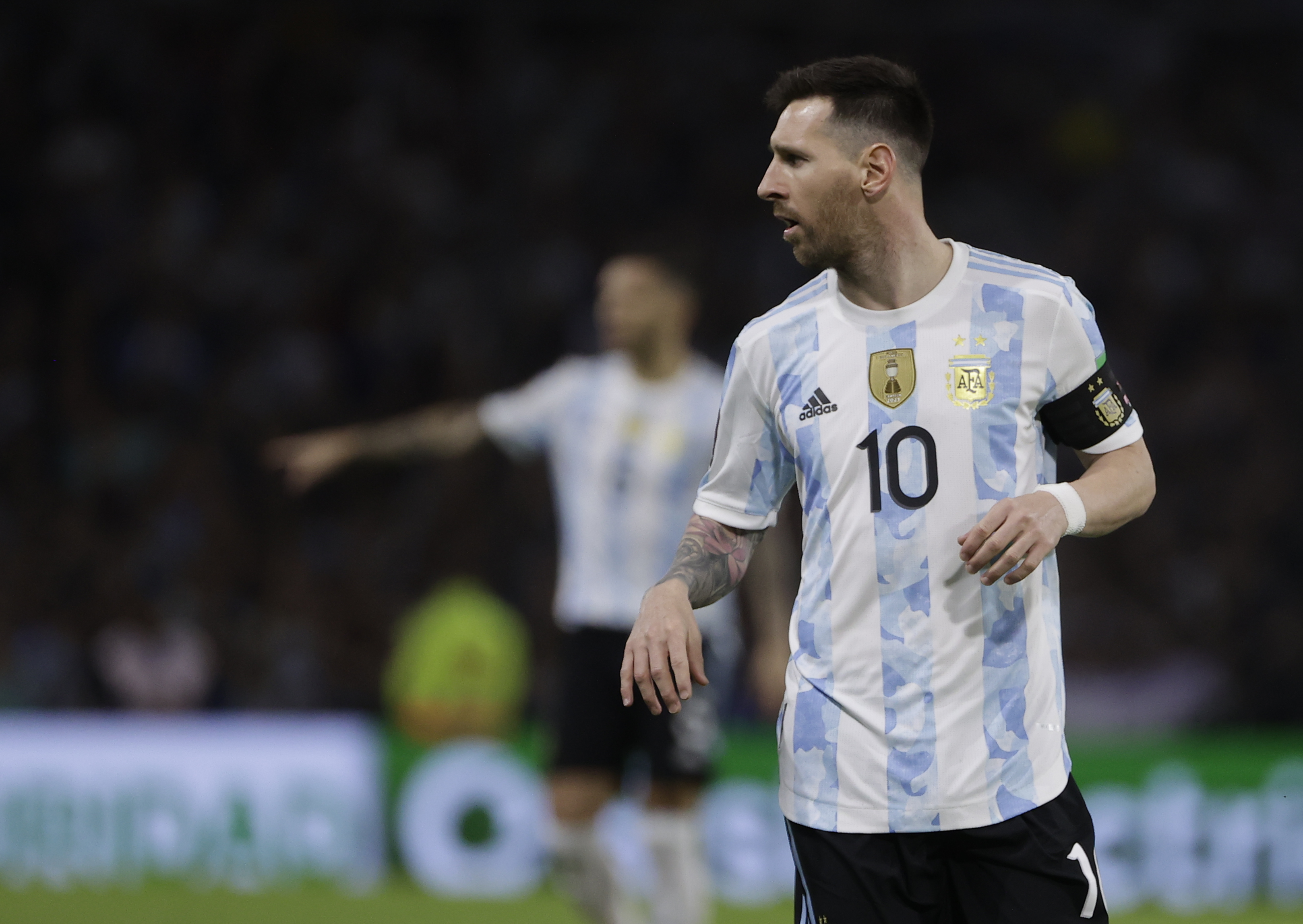 Leo Messi habla sobre las lesiones de sus compañeros Ángel Di María y Paulo Dybala (VIDEO)