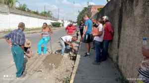 ¡Cansados de Hidrolara! Habitantes de Cabudare destapan la calle por tomas ilegales (Imágenes)