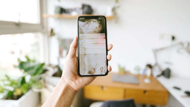 El grave peligro de dejar activadas las notificaciones en la pantalla bloqueada de tu celular