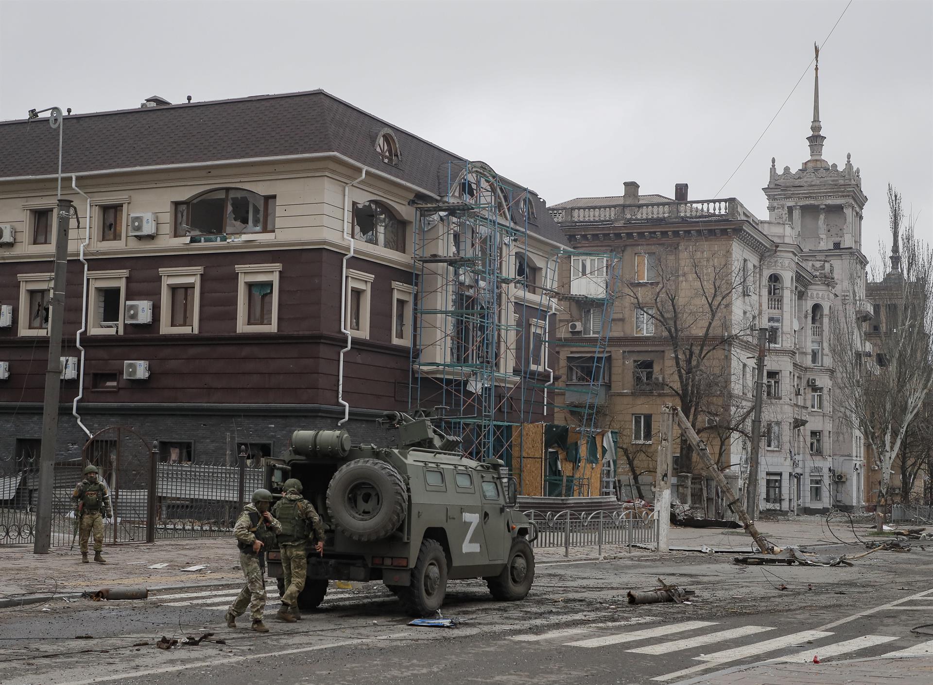 Zelenski advirtió que “eliminación” de soldados ucranianos en Mariúpol acabaría negociaciones con Rusia