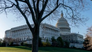 Senado de EEUU aprobó por unanimidad dos proyectos de ley contra Rusia por su invasión a Ucrania (Video)