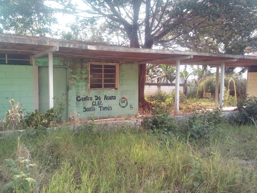 Escuela Simoncito inaugurada por el chavismo en Carabobo hace 20 años… ahora solo quedan sus ruinas (FOTOS)