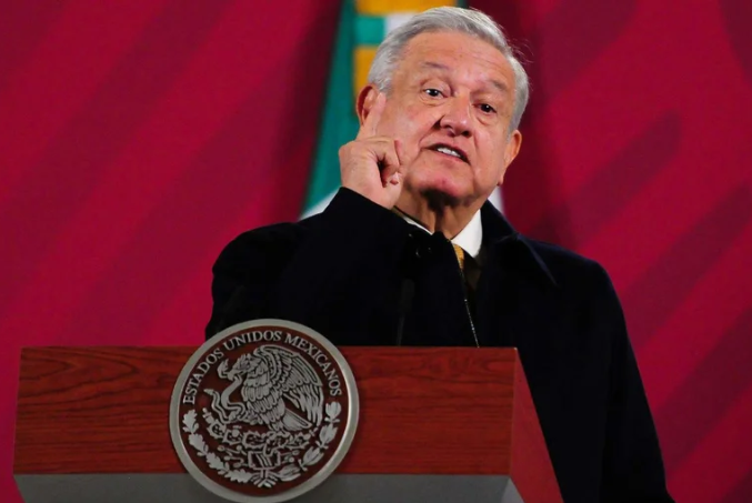 López Obrador acusa de “traición” a diputados por rechazar reforma eléctrica