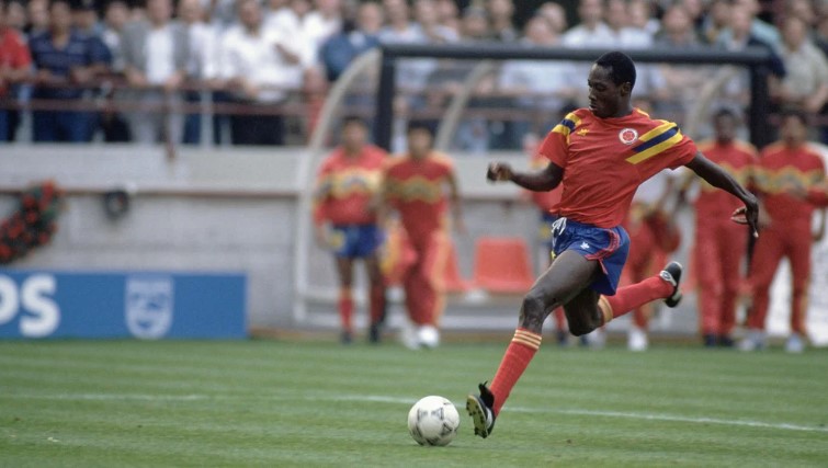 La leyenda, Freddy Rincón: el GOLAZO a Alemania en el Mundial 90 y su brillante actuación ante Argentina (VIDEO)