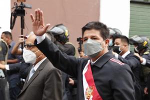 Jefa del Congreso peruano rechazó realizar consulta sobre nueva Constitución