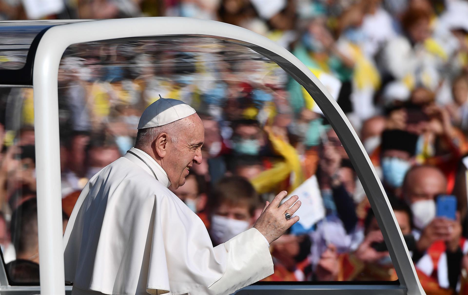 El papa Francisco viaja a Malta con el eco de la guerra en Ucrania