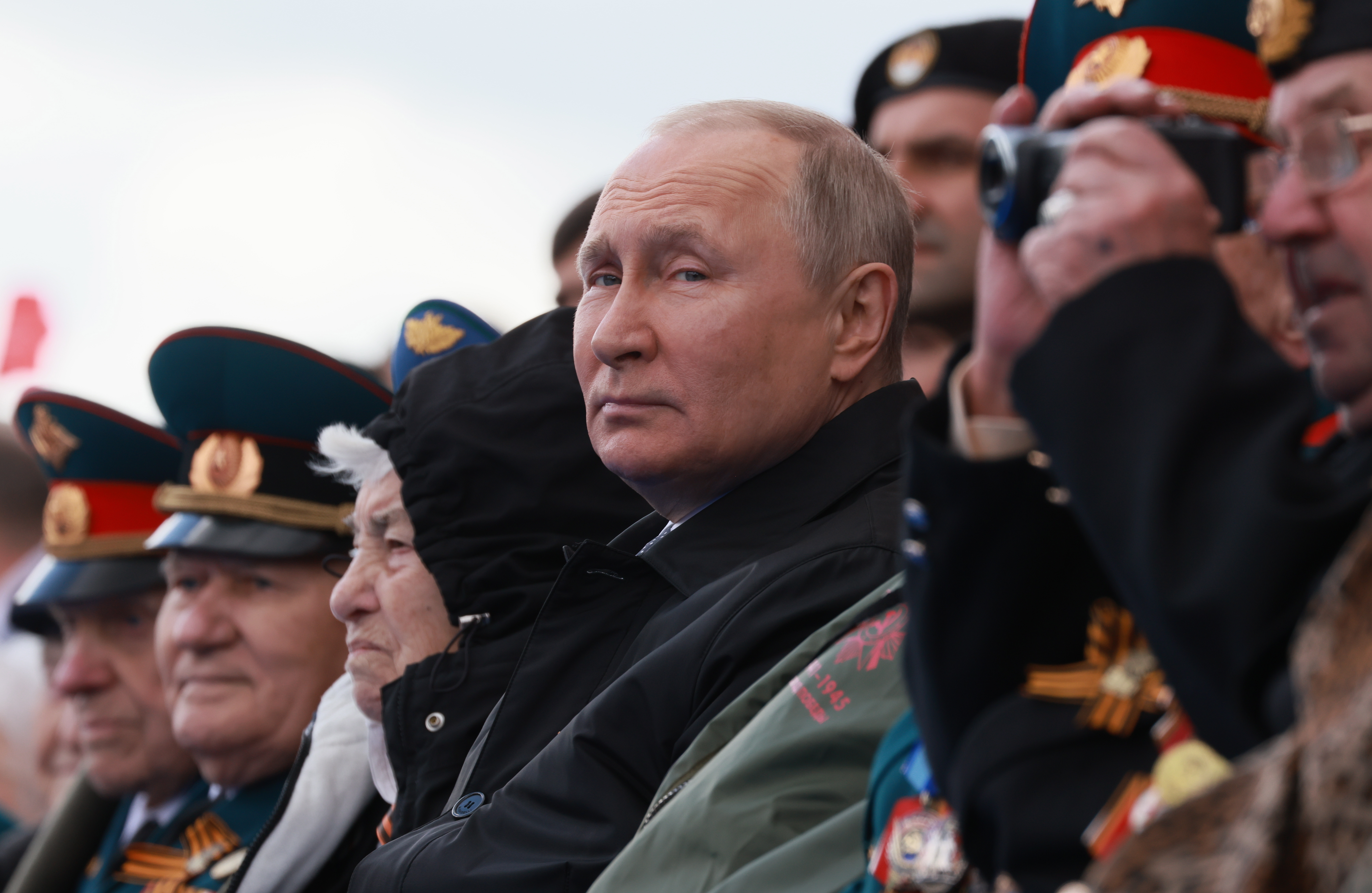 Cara hinchada y movimientos tensos: el estado de salud de Putin, objeto de rumores