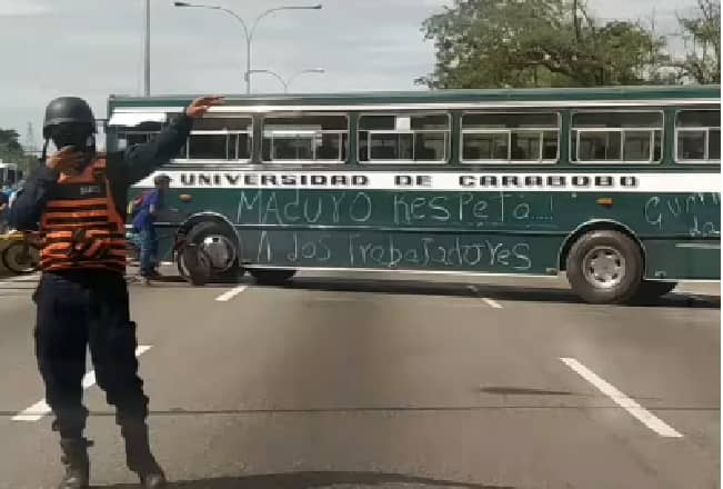 Trabajadores de la UC cerraron la Autopista del Este en Valencia para exigir respeto a la contratación colectiva