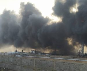 Pdvsa ameritó el apoyo de camiones cisternas privados para sofocar incendio en refinería de Cardón