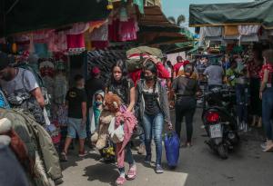 Al menos cuatro mil venezolanos llegaron a Ecuador tras anuncio de expulsiones de Perú