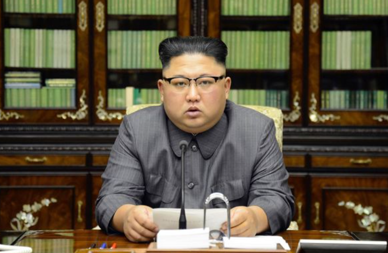 Kim Jong Un amenazó con usar armas nucleares contra los rivales de Corea del Norte