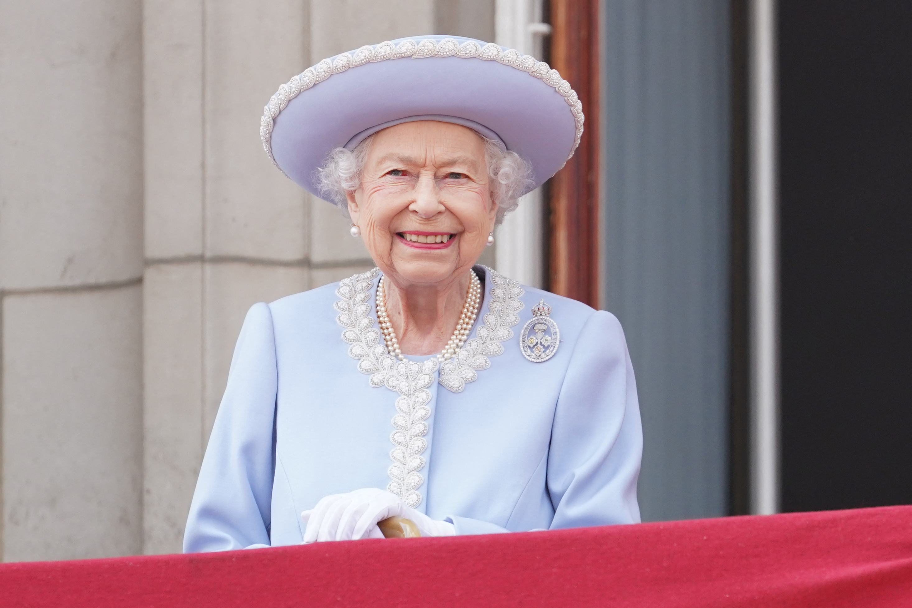 EN FOTOS: La Reina Isabel II fue ovacionada en la primera jornada de los festejos del Jubileo