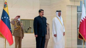 Venezuela’s Maduro meets Qatar’s ruling emir on Mideast trip