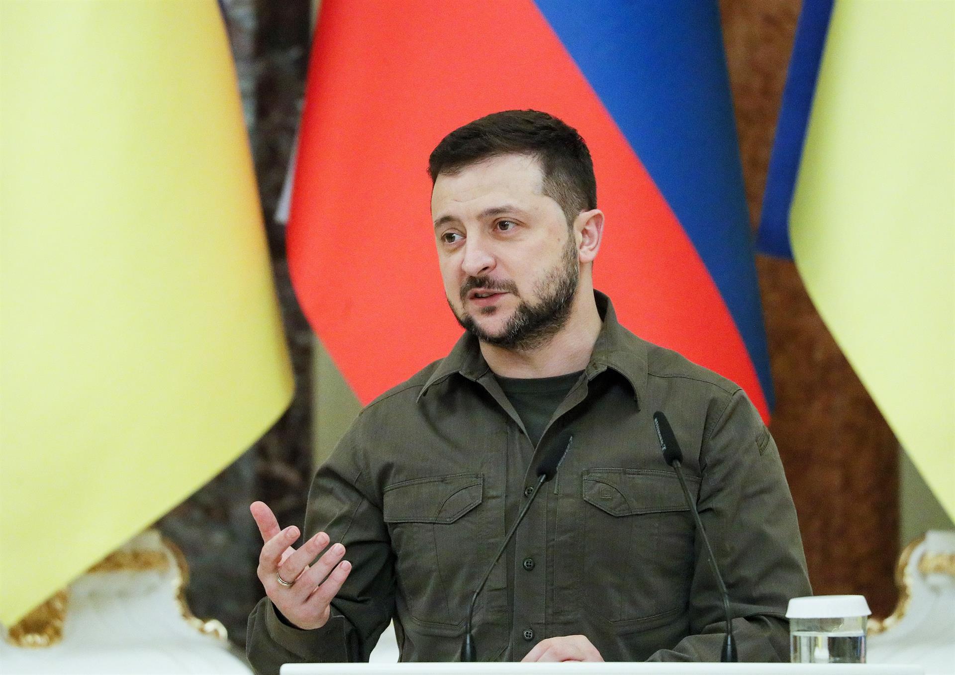 Zelenski dice que ucranianos “resisten” en Severodonetsk a pesar de los asaltos de las tropas rusas