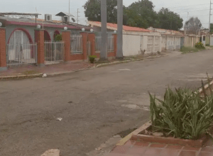 ¡Olvidados! Vecinos del sector Los Mangos en Maracaibo llevan más de cinco años sin recibir agua por tubería