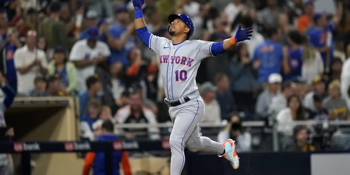 Los Mets cambiaron al venezolano Eduardo Escobar a los Angelinos durante pleno juego 