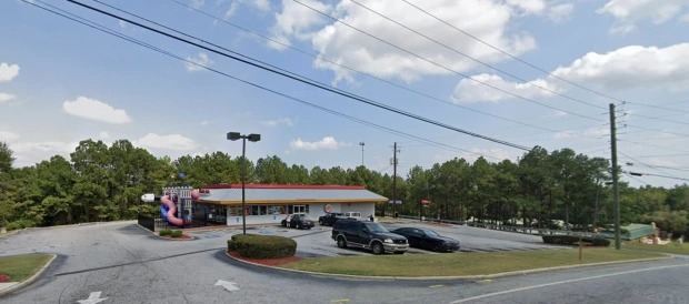 Encuentran un cadáver sin cabeza detrás de un Burger King en Georgia