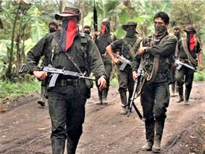 Fiscalía colombiana suspende órdenes de captura contra 11 jefes del ELN