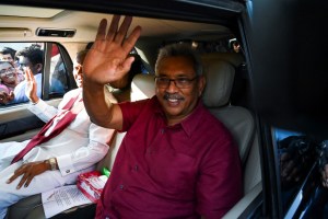 Presidente de Sri Lanka llegó a Maldivas tras huir del país por las protestas