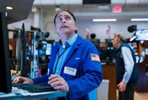Wall Street abre en negativo y el Dow Jones baja un 1,97 %