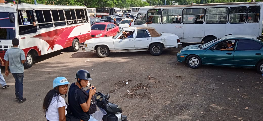 Más de 70 rutas de transporte paralizaron sus servicios este lunes #25Jul en Maturín