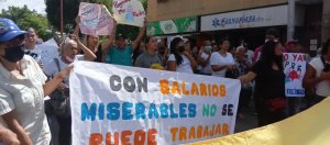 Por tercer día consecutivo: Maestros de Ocumare del Tuy siguen en la calle para exigir pago de su bono vacacional