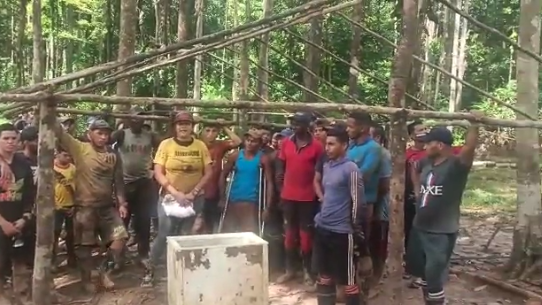 “Nos están quemando todo”: Esbirros del régimen atropellan a mineros en Bolívar (Video)