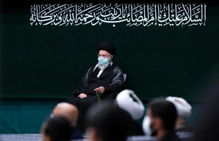 El líder supremo del régimen de Irán reapareció en público tras rumores sobre su salud