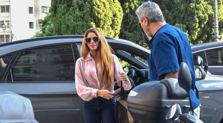 Seguidores pidieron a Shakira quedarse en España tras tenso encuentro con Piqué