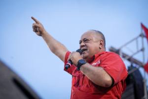 ¿Cómo así? Diosdado quiere entrar casa por casa en búsqueda de los guarimberos (VIDEO)
