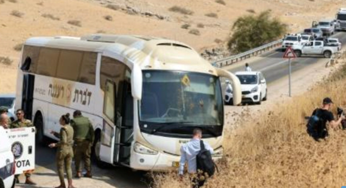 Ataque contra autobús israelí en Cisjordania ocupada dejó siete heridos