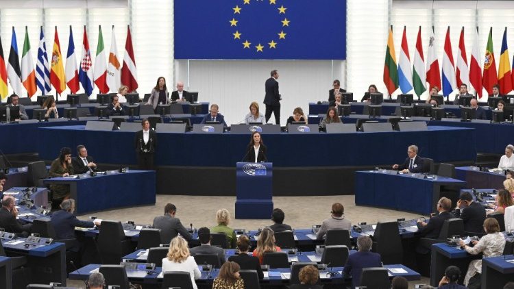 Parlamento Europeo anuncia amplia reforma luego de escándalo por sobornos