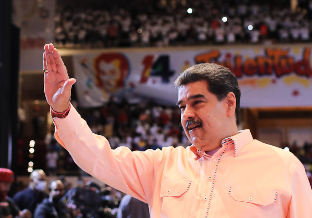 Maduro usurpa funciones del CNE al convocar elecciones conjuntas en 2025, según expertos