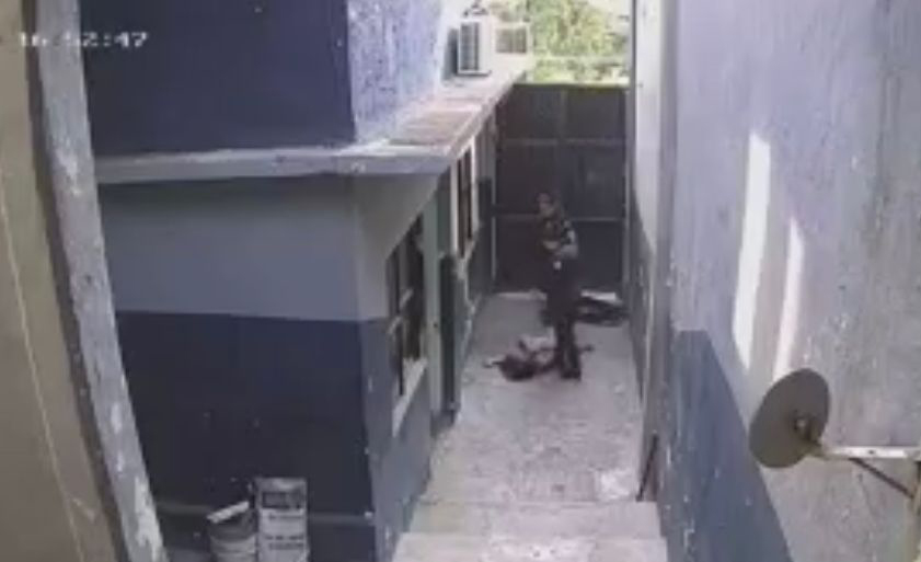 ¡Devastador! Mexicana difunde video en el que policías golpean a su hermana antes de morir