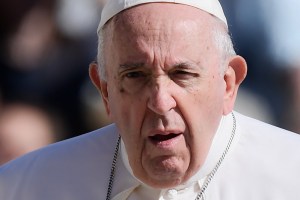 El papa Francisco reveló que firmó una carta de renuncia por si le falla la salud