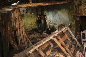 AP: Las historias de supervivencia emergen en Las Tejerías