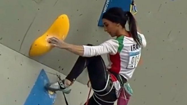 Régimen de Irán enviará a prisión a una atleta que participó sin hiyab en una competencia