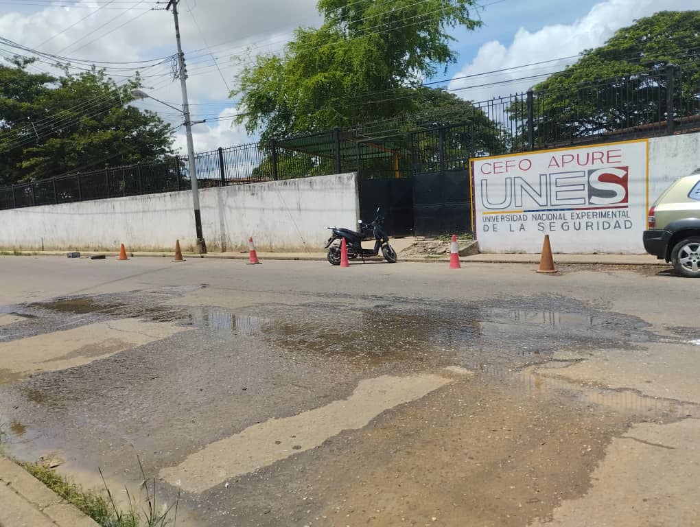 Apure: vecinos de la calle Muñoz perdieron el olfato… y no precisamente por el Covid (Fuchi)